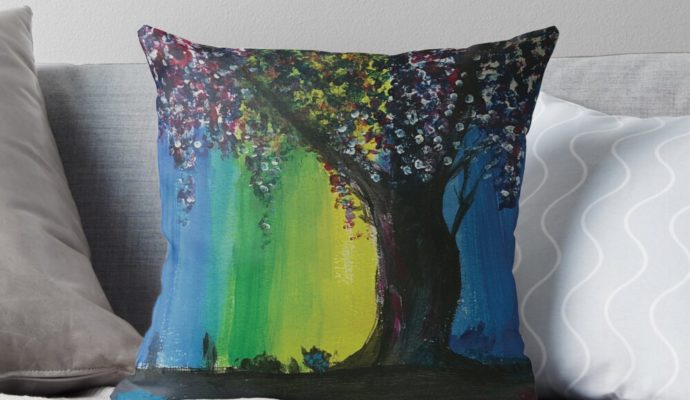 Willow tree on throw cushion